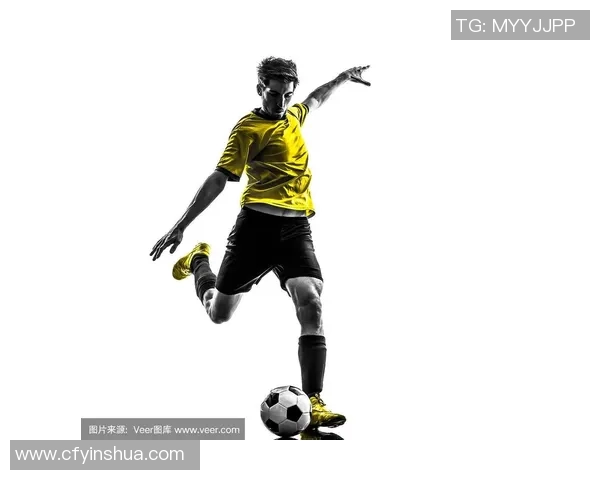 足球之影:球场巨星剪影演绎足坛辉煌瞬间 足球之影:球场巨星剪影演绎足坛辉煌瞬间