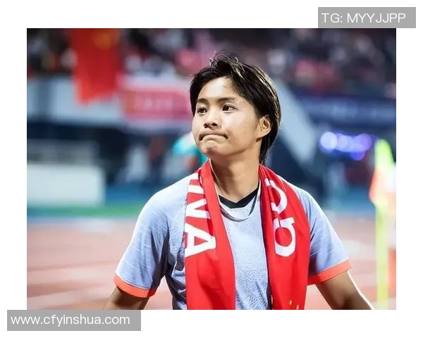 99年中国女足球星卡：见证女足崛起的辉煌时刻与传奇人物风采